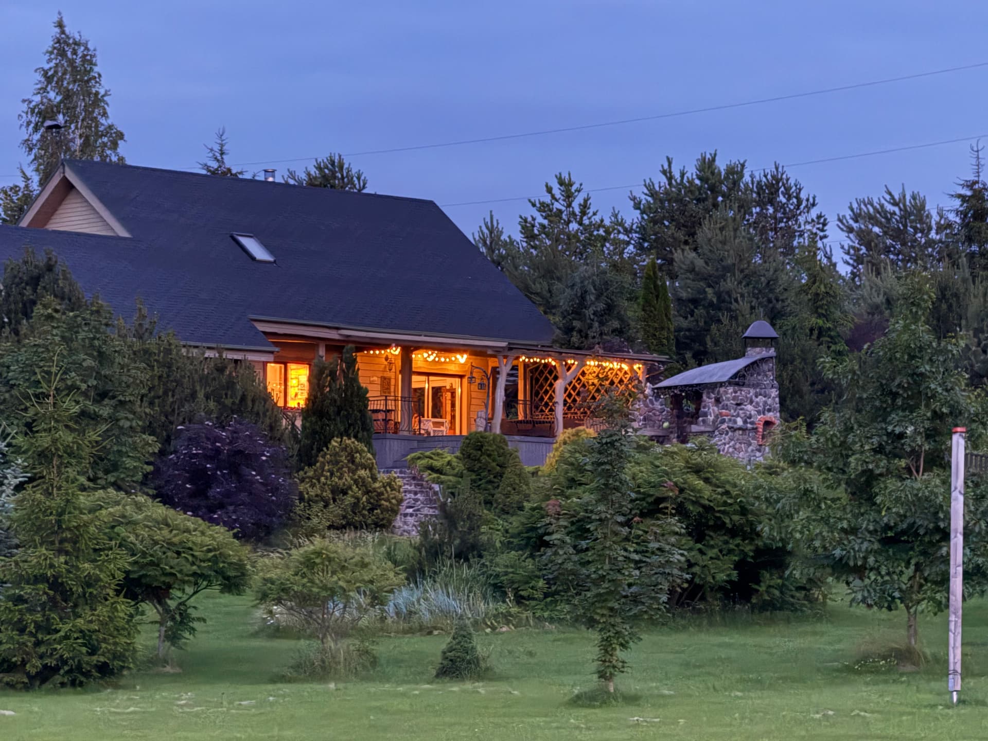 🌿 Ištrūkite į gamtos glėbį – poilsis sodyboje Molėtų rajone, vos 50 km nuo Vilniaus! 🌿