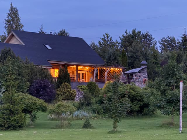 🌿 Ištrūkite į gamtos glėbį – poilsis sodyboje Molėtų rajone, vos 50 km nuo Vilniaus! 🌿