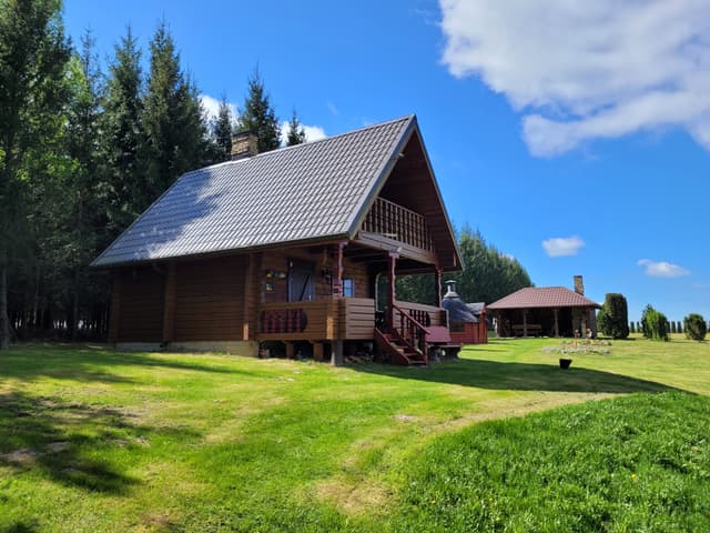 Sodyba prie tvenkinio