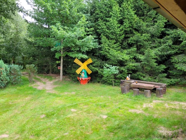 Sodyba prie tvenkinio