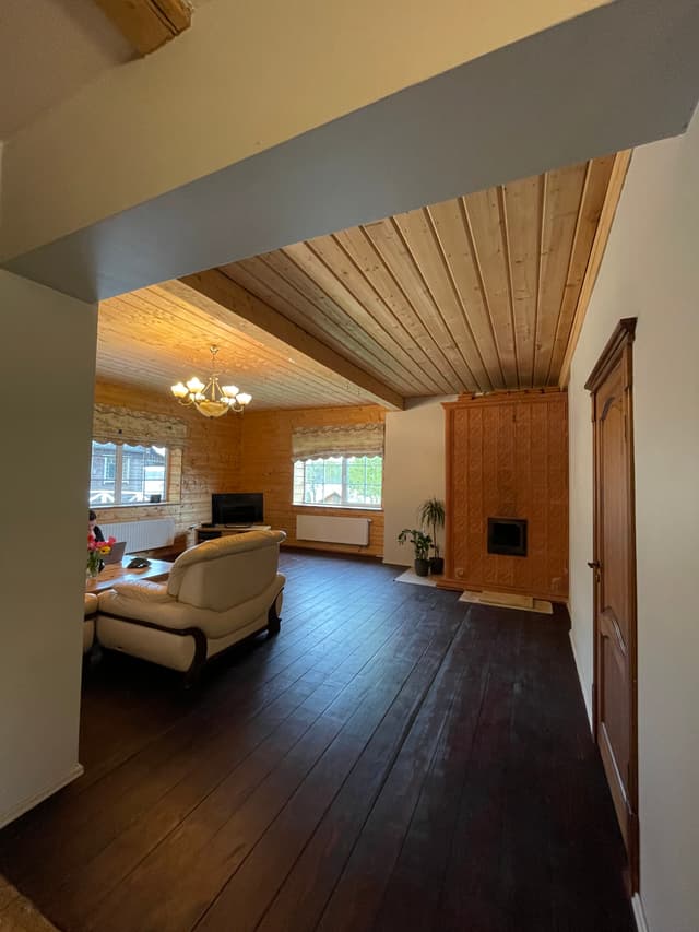 Sodyba ant ežero kranto