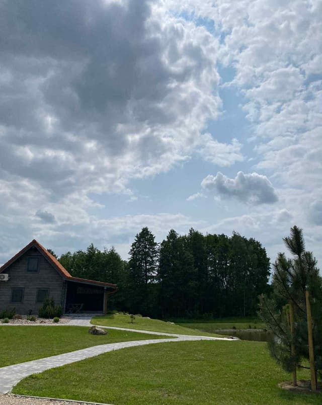 Sodyba ,,Raudoni Stogai"